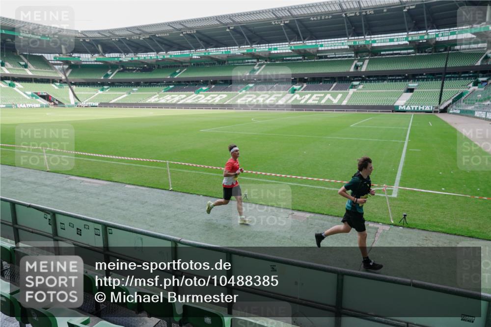 13.09.2026 - 21. swb-Marathon Bremen Michael Burmester http://msf.ph/oto/10488385 13.09.2026 10:25:13 Laufen im Stadion 10143, 10312, 10328, 10336, 10337, 10342, 10346, 10358, 10398, 10456, 10520, 10593, 10618, 10632, 10742, 10775, 10806, 10816, 10861, 10972, 10987, 10988, 11019, 11020, 11042, 11088, 11108, 11143, 11201, 11265, 11312, 11373, 11375, 11442, 11447, 11468, 11527, 11607, 11615, 11628, 11630, 11632, 11704, 11758, 11779, 11826, 11895, 11903, 11948, 12246, 12281, 12406, 12426, 12442, 12468, 12469, 12477, 12525, 13509, 13520, 13566, 13580, 13585, 13586 meine-sportfotos.de