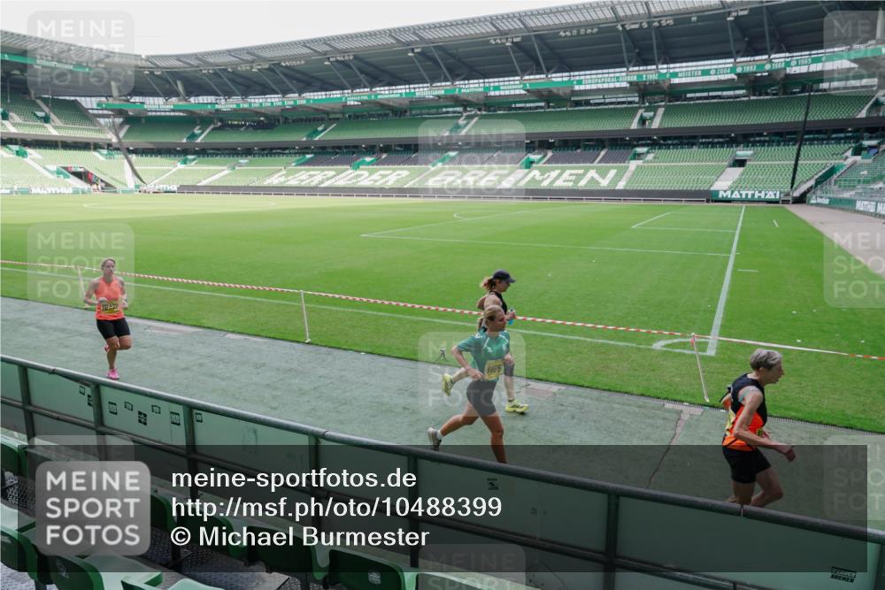 13.09.2026 - 21. swb-Marathon Bremen Michael Burmester http://msf.ph/oto/10488399 13.09.2026 10:26:05 Laufen im Stadion 10143, 10210, 10214, 10228, 10312, 10318, 10328, 10336, 10337, 10342, 10346, 10352, 10358, 10398, 10436, 10445, 10447, 10454, 10456, 10464, 10504, 10536, 10541, 10583, 10593, 10632, 10735, 10742, 10775, 10806, 10807, 10816, 10861, 10866, 10873, 10987, 10988, 11015, 11019, 11020, 11088, 11108, 11130, 11135, 11155, 11187, 11199, 11209, 11232, 11265, 11312, 11375, 11442, 11447, 11468, 11527, 11607, 11615, 11704, 11758, 11948, 12281, 12406, 12426, 13509 meine-sportfotos.de