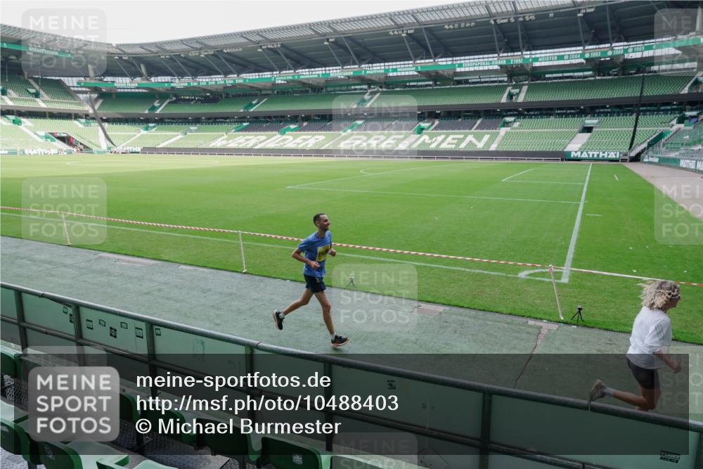 13.09.2026 - 21. swb-Marathon Bremen Michael Burmester http://msf.ph/oto/10488403 13.09.2026 10:26:11 Laufen im Stadion 10143, 10210, 10214, 10228, 10289, 10312, 10318, 10319, 10336, 10342, 10346, 10352, 10358, 10398, 10436, 10445, 10447, 10454, 10456, 10464, 10504, 10536, 10541, 10583, 10593, 10735, 10742, 10744, 10775, 10806, 10807, 10816, 10861, 10866, 10873, 10987, 10988, 10992, 11015, 11019, 11020, 11063, 11088, 11108, 11130, 11135, 11155, 11187, 11199, 11209, 11232, 11265, 11312, 11375, 11447, 11468, 11527, 11607, 11615, 11704, 11758, 11948, 12406, 12426, 13509 meine-sportfotos.de