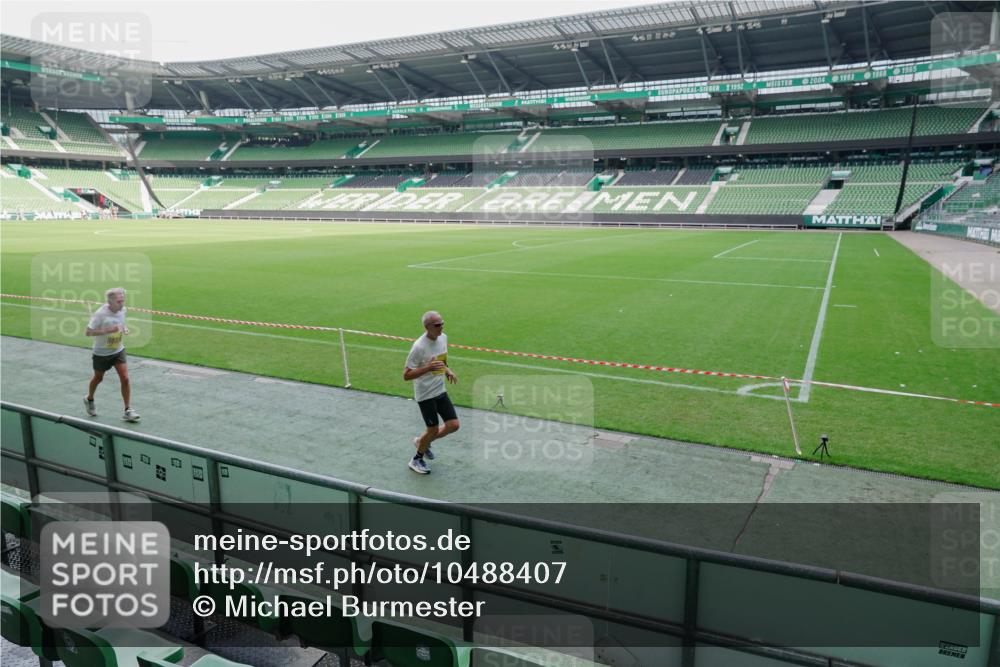 13.09.2026 - 21. swb-Marathon Bremen Michael Burmester http://msf.ph/oto/10488407 13.09.2026 10:26:24 Laufen im Stadion 10096, 10143, 10172, 10210, 10214, 10228, 10231, 10289, 10312, 10318, 10319, 10336, 10342, 10346, 10352, 10358, 10398, 10436, 10445, 10447, 10454, 10456, 10464, 10489, 10504, 10514, 10536, 10541, 10583, 10628, 10638, 10735, 10742, 10744, 10806, 10807, 10816, 10861, 10866, 10873, 10956, 10987, 10988, 10992, 11015, 11019, 11020, 11063, 11088, 11108, 11130, 11135, 11155, 11187, 11193, 11199, 11209, 11232, 11312, 11447, 11468, 11615, 11758, 11948, 13509 meine-sportfotos.de