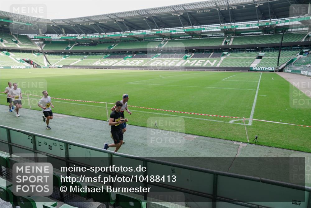 13.09.2026 - 21. swb-Marathon Bremen Michael Burmester http://msf.ph/oto/10488413 13.09.2026 10:26:37 Laufen im Stadion 10096, 10142, 10143, 10172, 10210, 10214, 10228, 10231, 10269, 10289, 10310, 10312, 10318, 10319, 10336, 10342, 10346, 10352, 10398, 10436, 10445, 10447, 10454, 10464, 10489, 10504, 10514, 10536, 10541, 10566, 10583, 10628, 10638, 10735, 10742, 10744, 10806, 10807, 10861, 10866, 10873, 10897, 10898, 10956, 10987, 10988, 10992, 11015, 11019, 11020, 11060, 11063, 11088, 11108, 11110, 11130, 11135, 11155, 11187, 11193, 11196, 11199, 11209, 11232, 11312, 11447 meine-sportfotos.de