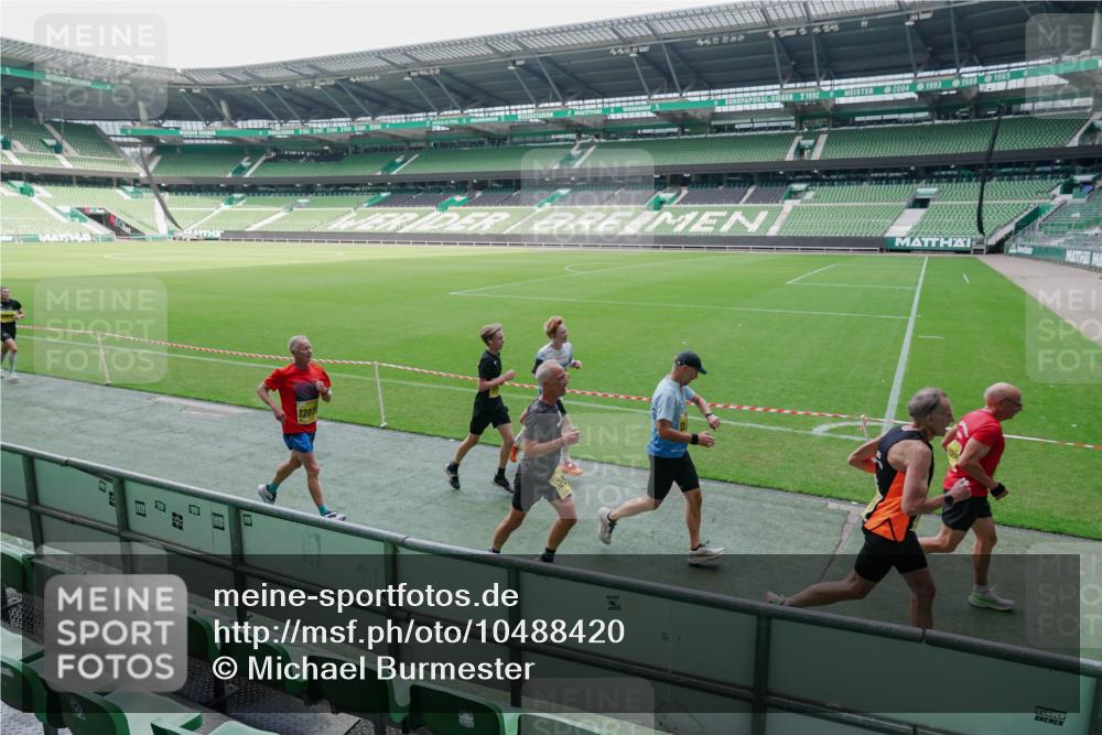 13.09.2026 - 21. swb-Marathon Bremen Michael Burmester http://msf.ph/oto/10488420 13.09.2026 10:26:42 Laufen im Stadion 10096, 10142, 10143, 10172, 10210, 10214, 10228, 10231, 10269, 10289, 10310, 10312, 10318, 10319, 10342, 10346, 10352, 10398, 10436, 10445, 10447, 10454, 10464, 10489, 10504, 10514, 10536, 10541, 10566, 10583, 10628, 10638, 10735, 10742, 10744, 10806, 10807, 10866, 10873, 10897, 10898, 10956, 10987, 10988, 10992, 11015, 11019, 11020, 11060, 11063, 11088, 11108, 11110, 11130, 11135, 11148, 11155, 11187, 11193, 11196, 11199, 11209, 11232, 11312, 11447 meine-sportfotos.de