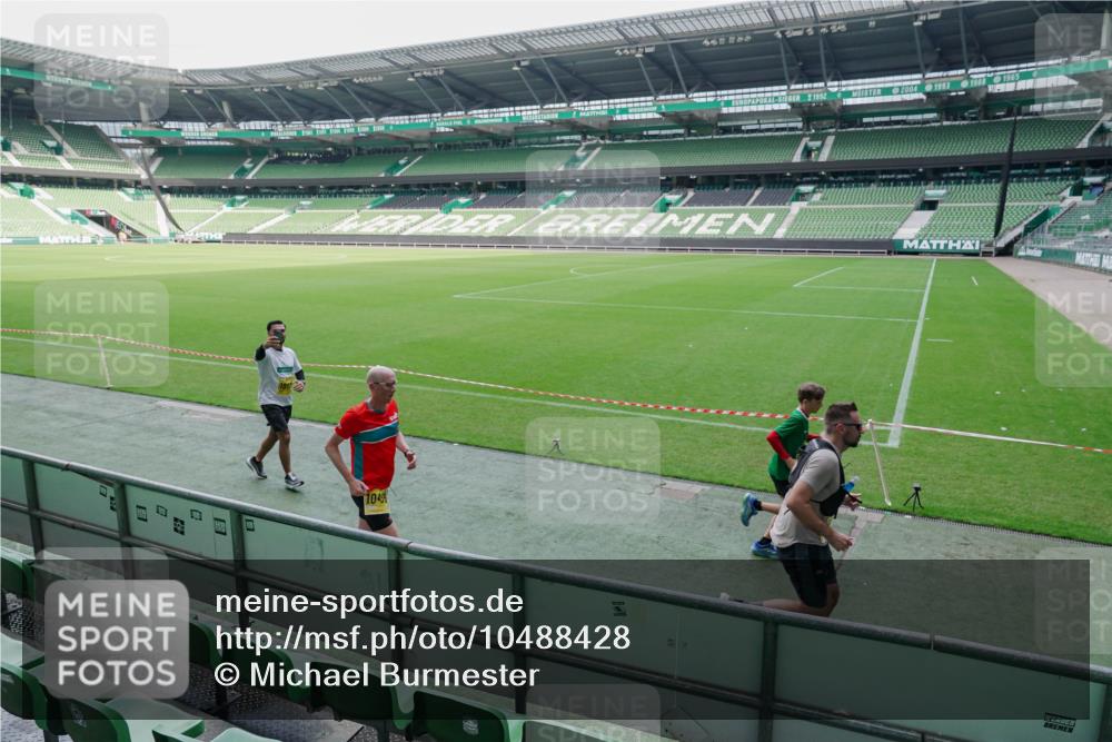 13.09.2026 - 21. swb-Marathon Bremen Michael Burmester http://msf.ph/oto/10488428 13.09.2026 10:26:55 Laufen im Stadion 10096, 10142, 10172, 10210, 10214, 10228, 10231, 10269, 10289, 10310, 10318, 10319, 10342, 10346, 10352, 10398, 10436, 10445, 10447, 10454, 10464, 10489, 10504, 10514, 10536, 10541, 10566, 10583, 10628, 10638, 10735, 10742, 10744, 10806, 10807, 10860, 10866, 10873, 10897, 10898, 10956, 10987, 10992, 11015, 11019, 11020, 11060, 11063, 11088, 11110, 11111, 11130, 11135, 11148, 11155, 11187, 11193, 11196, 11199, 11209, 11232, 11312, 11447 meine-sportfotos.de