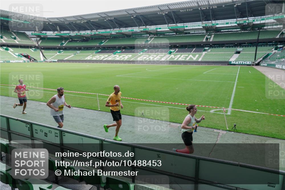 13.09.2026 - 21. swb-Marathon Bremen Michael Burmester http://msf.ph/oto/10488453 13.09.2026 10:27:26 Laufen im Stadion 10096, 10142, 10172, 10189, 10210, 10214, 10223, 10228, 10231, 10269, 10270, 10289, 10293, 10310, 10318, 10319, 10329, 10352, 10393, 10436, 10445, 10447, 10454, 10464, 10489, 10504, 10508, 10514, 10536, 10541, 10566, 10583, 10594, 10628, 10638, 10735, 10744, 10807, 10814, 10846, 10860, 10866, 10873, 10897, 10898, 10917, 10956, 10992, 11015, 11060, 11063, 11076, 11092, 11110, 11111, 11130, 11135, 11148, 11155, 11187, 11193, 11196, 11199, 11209, 11232 meine-sportfotos.de