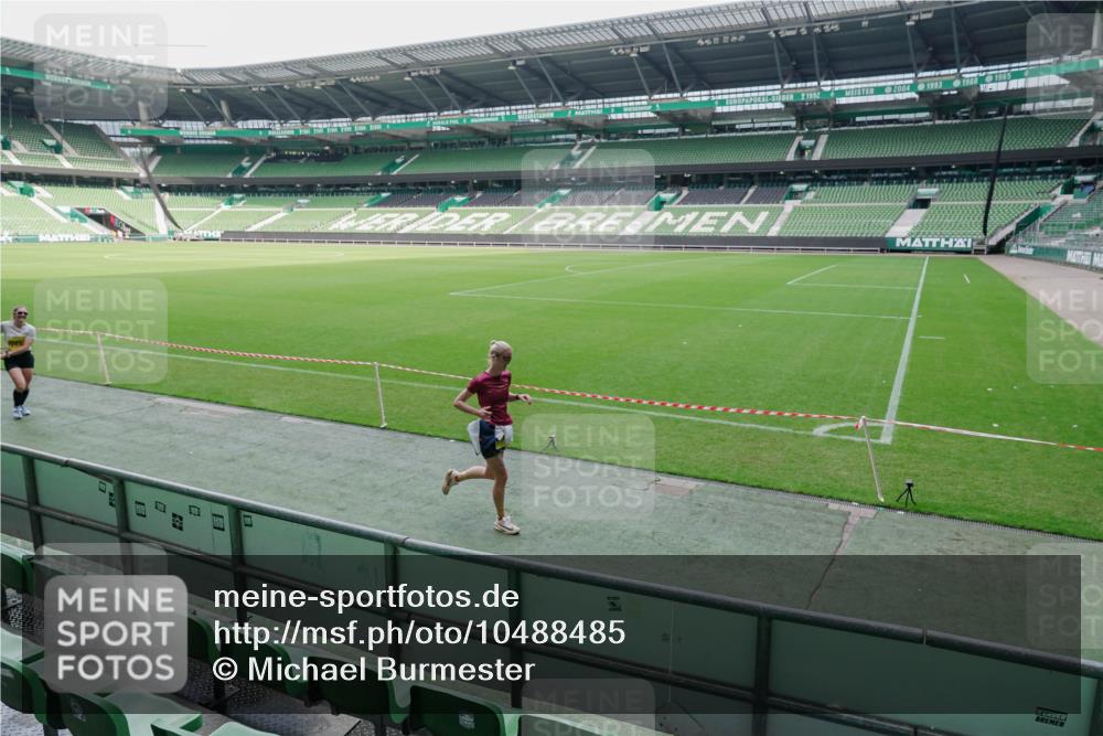 13.09.2026 - 21. swb-Marathon Bremen Michael Burmester http://msf.ph/oto/10488485 13.09.2026 10:28:19 Laufen im Stadion 10096, 10142, 10170, 10172, 10189, 10200, 10223, 10231, 10267, 10269, 10270, 10289, 10293, 10294, 10310, 10316, 10329, 10348, 10393, 10421, 10489, 10508, 10514, 10525, 10538, 10544, 10566, 10594, 10628, 10638, 10655, 10709, 10739, 10744, 10770, 10814, 10835, 10840, 10846, 10860, 10876, 10897, 10898, 10910, 10917, 10923, 10956, 10993, 11005, 11007, 11018, 11035, 11058, 11060, 11063, 11076, 11087, 11092, 11110, 11111, 11148, 11193, 11196 meine-sportfotos.de