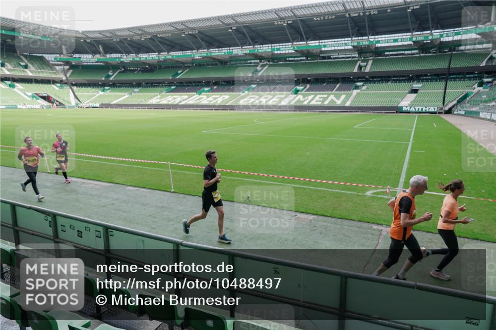 13.09.2026 - 21. swb-Marathon Bremen Michael Burmester http://msf.ph/oto/10488497 13.09.2026 10:28:36 Laufen im Stadion 10142, 10170, 10183, 10189, 10200, 10223, 10267, 10269, 10270, 10293, 10294, 10310, 10316, 10329, 10348, 10381, 10393, 10421, 10426, 10489, 10508, 10525, 10537, 10538, 10544, 10566, 10594, 10655, 10709, 10739, 10763, 10770, 10814, 10835, 10840, 10846, 10860, 10876, 10897, 10898, 10910, 10917, 10923, 10966, 10993, 11005, 11007, 11018, 11035, 11058, 11060, 11076, 11087, 11092, 11110, 11111, 11148, 11196 meine-sportfotos.de