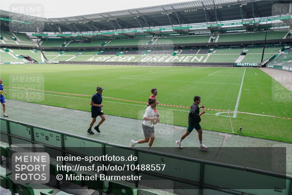 13.09.2026 - 21. swb-Marathon Bremen Michael Burmester http://msf.ph/oto/10488557 13.09.2026 10:29:53 Laufen im Stadion 10162, 10170, 10183, 10193, 10200, 10218, 10233, 10253, 10267, 10304, 10316, 10334, 10339, 10348, 10359, 10381, 10392, 10421, 10426, 10452, 10467, 10515, 10525, 10537, 10538, 10544, 10585, 10588, 10641, 10652, 10709, 10714, 10734, 10739, 10761, 10763, 10764, 10765, 10780, 10808, 10825, 10827, 10835, 10837, 10840, 10862, 10863, 10876, 10884, 10887, 10906, 10910, 10923, 10966, 10984, 10993, 11002, 11005, 11007, 11018, 11035, 11038, 11058, 11109, 11128 meine-sportfotos.de