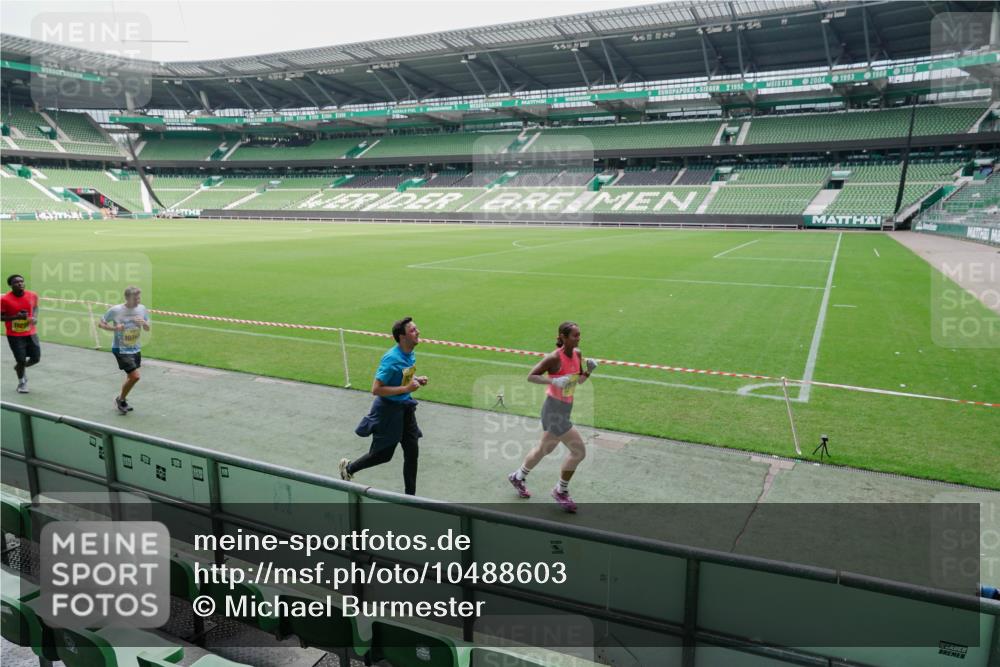 13.09.2026 - 21. swb-Marathon Bremen Michael Burmester http://msf.ph/oto/10488603 13.09.2026 10:31:07 Laufen im Stadion 10141, 10146, 10174, 10193, 10222, 10227, 10233, 10255, 10281, 10284, 10304, 10339, 10359, 10392, 10448, 10452, 10467, 10471, 10478, 10479, 10503, 10515, 10529, 10543, 10555, 10577, 10579, 10585, 10588, 10589, 10608, 10610, 10626, 10631, 10641, 10652, 10684, 10685, 10704, 10708, 10714, 10725, 10734, 10757, 10761, 10764, 10765, 10780, 10808, 10821, 10822, 10827, 10837, 10838, 10862, 10863, 10884, 10886, 10887, 10906, 10984, 11002, 11038, 11128, 11206, 11350 meine-sportfotos.de
