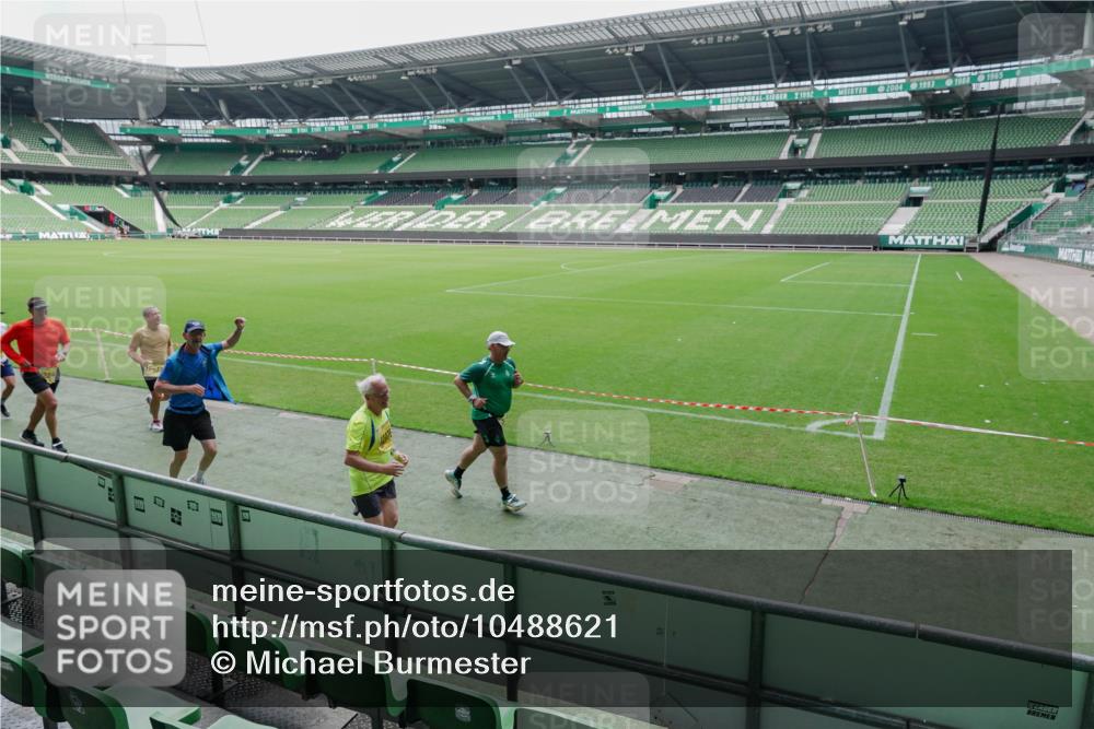 13.09.2026 - 21. swb-Marathon Bremen Michael Burmester http://msf.ph/oto/10488621 13.09.2026 10:31:27 Laufen im Stadion 10141, 10146, 10174, 10193, 10222, 10227, 10233, 10246, 10255, 10281, 10284, 10304, 10339, 10359, 10392, 10443, 10448, 10471, 10478, 10479, 10503, 10515, 10517, 10518, 10529, 10540, 10543, 10555, 10577, 10579, 10588, 10589, 10608, 10610, 10626, 10631, 10641, 10646, 10652, 10684, 10685, 10703, 10704, 10708, 10714, 10725, 10757, 10765, 10780, 10808, 10821, 10822, 10837, 10838, 10862, 10863, 10884, 10886, 10887, 10906, 10984, 11002, 11038, 11206, 11350 meine-sportfotos.de
