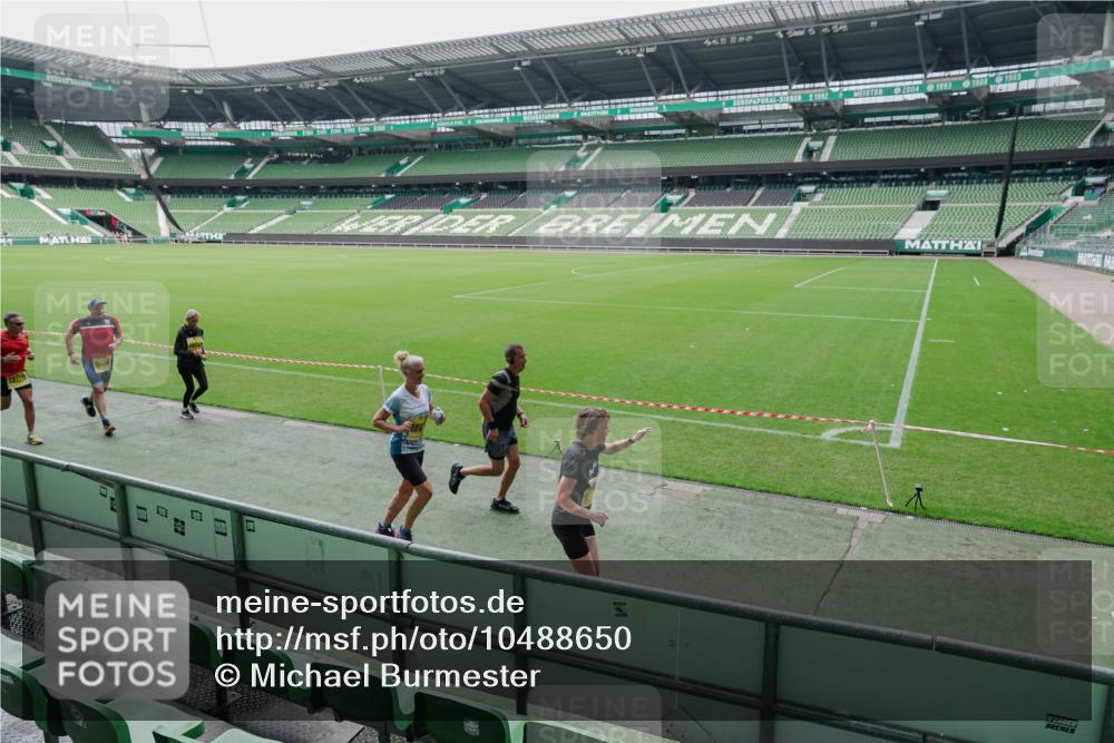 13.09.2026 - 21. swb-Marathon Bremen Michael Burmester http://msf.ph/oto/10488650 13.09.2026 10:31:52 Laufen im Stadion 10141, 10146, 10174, 10222, 10226, 10227, 10243, 10246, 10249, 10255, 10256, 10281, 10284, 10304, 10322, 10339, 10359, 10365, 10410, 10443, 10448, 10471, 10478, 10479, 10486, 10503, 10517, 10518, 10529, 10540, 10543, 10555, 10565, 10577, 10579, 10589, 10608, 10610, 10626, 10631, 10646, 10670, 10675, 10684, 10685, 10690, 10703, 10704, 10707, 10708, 10714, 10721, 10725, 10757, 10765, 10771, 10821, 10822, 10838, 10863, 10886, 11038, 11206, 11350 meine-sportfotos.de