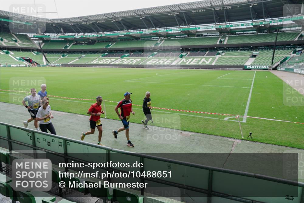 13.09.2026 - 21. swb-Marathon Bremen Michael Burmester http://msf.ph/oto/10488651 13.09.2026 10:31:54 Laufen im Stadion 10141, 10146, 10174, 10222, 10226, 10227, 10243, 10246, 10249, 10255, 10256, 10281, 10284, 10304, 10322, 10339, 10359, 10365, 10372, 10410, 10443, 10448, 10471, 10478, 10479, 10486, 10503, 10517, 10518, 10529, 10540, 10543, 10555, 10565, 10577, 10579, 10589, 10608, 10610, 10626, 10631, 10646, 10670, 10675, 10684, 10685, 10690, 10703, 10704, 10707, 10708, 10714, 10721, 10725, 10757, 10765, 10771, 10821, 10822, 10838, 10886, 11038, 11206, 11350 meine-sportfotos.de