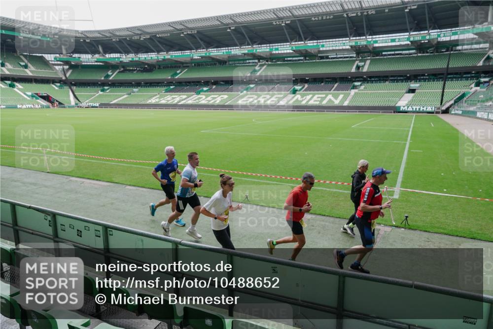 13.09.2026 - 21. swb-Marathon Bremen Michael Burmester http://msf.ph/oto/10488652 13.09.2026 10:31:55 Laufen im Stadion 10141, 10146, 10174, 10222, 10226, 10227, 10243, 10246, 10249, 10255, 10256, 10281, 10284, 10304, 10322, 10339, 10359, 10365, 10372, 10410, 10443, 10448, 10471, 10478, 10479, 10486, 10503, 10517, 10518, 10529, 10540, 10543, 10555, 10565, 10577, 10579, 10589, 10608, 10610, 10626, 10631, 10646, 10670, 10675, 10684, 10685, 10690, 10703, 10704, 10707, 10708, 10714, 10721, 10725, 10757, 10765, 10771, 10821, 10822, 10838, 10886, 11038, 11206, 11350 meine-sportfotos.de