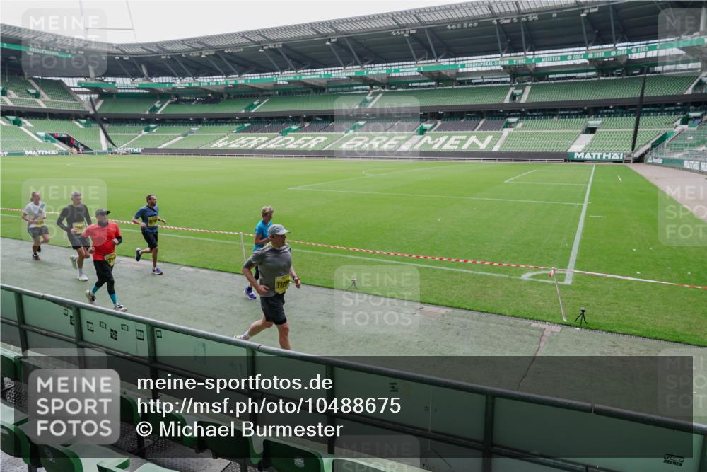 13.09.2026 - 21. swb-Marathon Bremen Michael Burmester http://msf.ph/oto/10488675 13.09.2026 10:32:27 Laufen im Stadion 10067, 10078, 10141, 10146, 10166, 10203, 10222, 10226, 10243, 10246, 10249, 10255, 10256, 10284, 10300, 10322, 10365, 10372, 10374, 10379, 10383, 10394, 10410, 10443, 10471, 10478, 10479, 10486, 10494, 10503, 10517, 10518, 10529, 10540, 10543, 10550, 10555, 10565, 10577, 10579, 10589, 10608, 10610, 10626, 10631, 10646, 10670, 10675, 10684, 10685, 10690, 10703, 10704, 10707, 10708, 10721, 10725, 10728, 10745, 10771, 10794, 11350 meine-sportfotos.de