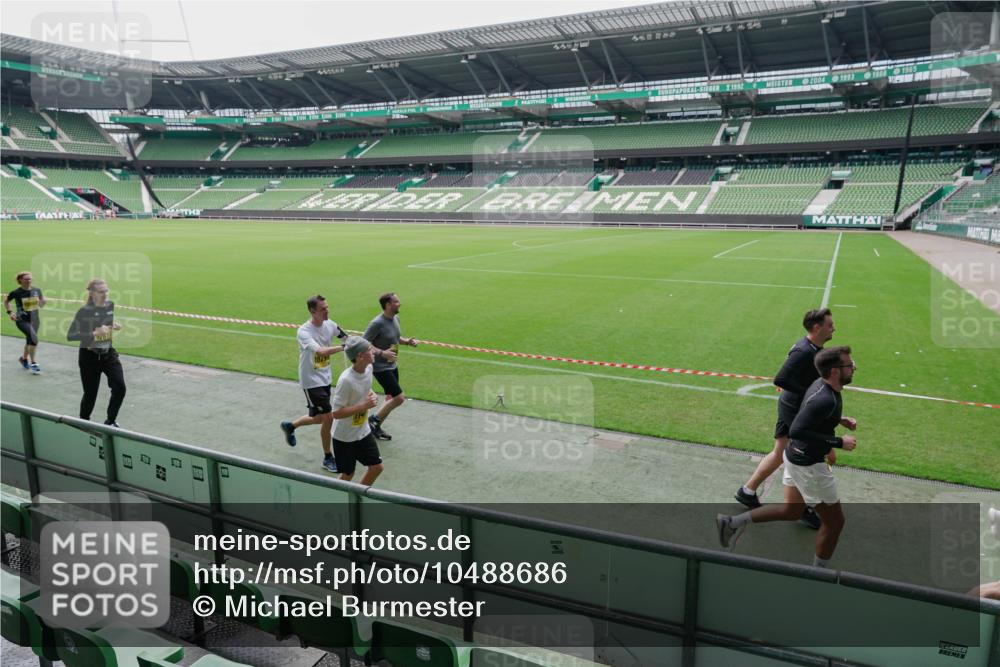 13.09.2026 - 21. swb-Marathon Bremen Michael Burmester http://msf.ph/oto/10488686 13.09.2026 10:32:38 Laufen im Stadion 10067, 10078, 10146, 10166, 10184, 10203, 10211, 10222, 10226, 10243, 10246, 10249, 10255, 10256, 10300, 10322, 10365, 10372, 10374, 10379, 10383, 10394, 10408, 10410, 10443, 10471, 10478, 10479, 10486, 10494, 10503, 10517, 10518, 10529, 10530, 10540, 10543, 10550, 10555, 10565, 10579, 10589, 10608, 10610, 10626, 10631, 10646, 10670, 10673, 10675, 10690, 10703, 10704, 10707, 10708, 10721, 10725, 10728, 10745, 10749, 10750, 10771, 10794 meine-sportfotos.de
