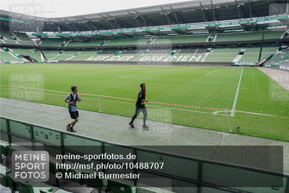 13.09.2026 - 21. swb-Marathon Bremen Michael Burmester http://msf.ph/oto/10488707 13.09.2026 10:33:01 Laufen im Stadion 10018, 10067, 10078, 10166, 10184, 10203, 10211, 10226, 10236, 10243, 10246, 10249, 10255, 10256, 10297, 10300, 10322, 10365, 10372, 10374, 10379, 10383, 10394, 10408, 10410, 10423, 10428, 10443, 10486, 10494, 10503, 10517, 10518, 10529, 10530, 10540, 10543, 10550, 10565, 10578, 10608, 10631, 10646, 10670, 10673, 10675, 10687, 10690, 10691, 10703, 10704, 10707, 10721, 10725, 10728, 10745, 10749, 10750, 10771, 10787, 10788, 10794, 10809 meine-sportfotos.de