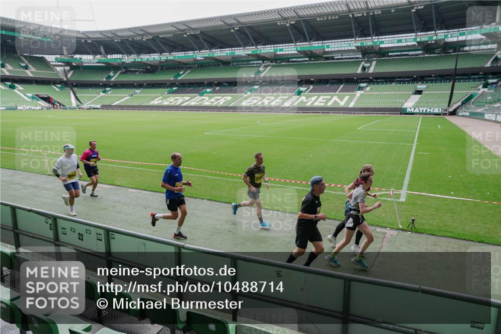 13.09.2026 - 21. swb-Marathon Bremen Michael Burmester http://msf.ph/oto/10488714 13.09.2026 10:33:19 Laufen im Stadion 10018, 10067, 10078, 10166, 10177, 10184, 10203, 10211, 10226, 10236, 10240, 10243, 10246, 10249, 10256, 10297, 10300, 10322, 10355, 10365, 10372, 10374, 10379, 10383, 10394, 10408, 10410, 10423, 10428, 10443, 10486, 10494, 10503, 10517, 10518, 10530, 10540, 10550, 10565, 10578, 10604, 10646, 10668, 10670, 10673, 10675, 10687, 10690, 10691, 10699, 10703, 10707, 10721, 10728, 10745, 10749, 10750, 10771, 10772, 10787, 10788, 10794, 10809, 10857 meine-sportfotos.de