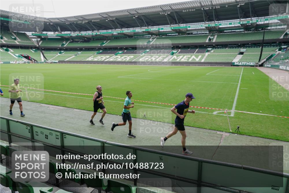 13.09.2026 - 21. swb-Marathon Bremen Michael Burmester http://msf.ph/oto/10488723 13.09.2026 10:33:31 Laufen im Stadion 10018, 10067, 10078, 10166, 10177, 10184, 10203, 10211, 10226, 10236, 10240, 10243, 10246, 10249, 10254, 10256, 10297, 10300, 10322, 10355, 10365, 10372, 10374, 10379, 10383, 10394, 10408, 10410, 10415, 10423, 10428, 10460, 10486, 10494, 10517, 10518, 10530, 10550, 10565, 10578, 10604, 10668, 10670, 10673, 10675, 10687, 10690, 10691, 10699, 10700, 10707, 10721, 10728, 10745, 10749, 10750, 10771, 10772, 10787, 10788, 10794, 10809, 10857, 10867, 11126 meine-sportfotos.de