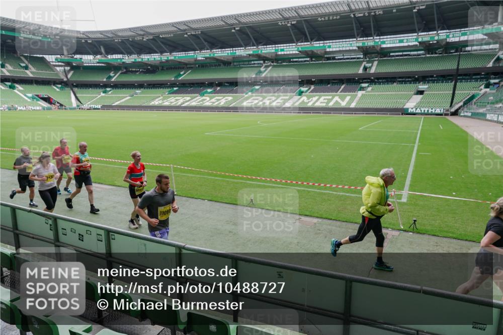 13.09.2026 - 21. swb-Marathon Bremen Michael Burmester http://msf.ph/oto/10488727 13.09.2026 10:33:36 Laufen im Stadion 10018, 10067, 10078, 10166, 10177, 10184, 10203, 10211, 10226, 10236, 10240, 10243, 10249, 10254, 10256, 10297, 10300, 10322, 10355, 10365, 10372, 10374, 10379, 10383, 10394, 10408, 10410, 10415, 10423, 10428, 10460, 10486, 10494, 10517, 10518, 10530, 10550, 10565, 10578, 10604, 10668, 10670, 10673, 10675, 10687, 10690, 10691, 10699, 10700, 10707, 10721, 10728, 10745, 10749, 10750, 10771, 10772, 10787, 10788, 10794, 10809, 10828, 10857, 10867, 10914, 11126 meine-sportfotos.de