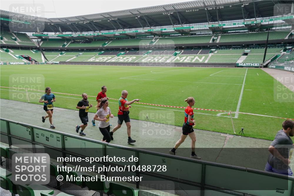 13.09.2026 - 21. swb-Marathon Bremen Michael Burmester http://msf.ph/oto/10488728 13.09.2026 10:33:37 Laufen im Stadion 10018, 10067, 10078, 10166, 10177, 10184, 10203, 10211, 10226, 10236, 10240, 10243, 10249, 10254, 10256, 10297, 10300, 10322, 10355, 10365, 10372, 10374, 10379, 10383, 10394, 10408, 10410, 10415, 10423, 10428, 10460, 10486, 10494, 10517, 10518, 10530, 10550, 10565, 10578, 10604, 10668, 10670, 10673, 10675, 10687, 10690, 10691, 10699, 10700, 10707, 10721, 10728, 10745, 10749, 10750, 10771, 10772, 10787, 10788, 10794, 10809, 10828, 10857, 10867, 10914, 11126 meine-sportfotos.de