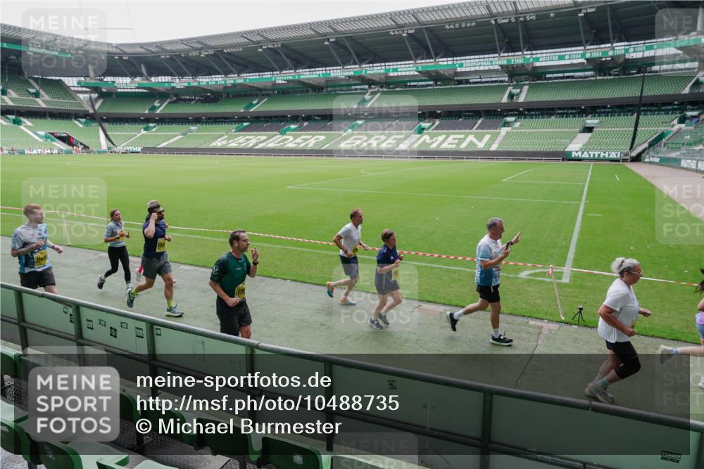 13.09.2026 - 21. swb-Marathon Bremen Michael Burmester http://msf.ph/oto/10488735 13.09.2026 10:33:45 Laufen im Stadion 10018, 10067, 10078, 10166, 10177, 10184, 10203, 10211, 10226, 10236, 10240, 10243, 10249, 10254, 10256, 10297, 10300, 10322, 10355, 10356, 10365, 10372, 10374, 10379, 10383, 10394, 10408, 10415, 10423, 10428, 10460, 10486, 10494, 10530, 10550, 10565, 10578, 10604, 10668, 10669, 10670, 10673, 10675, 10687, 10691, 10699, 10700, 10707, 10721, 10728, 10745, 10749, 10750, 10771, 10772, 10787, 10788, 10794, 10809, 10828, 10857, 10867, 10914, 11126, 11343 meine-sportfotos.de
