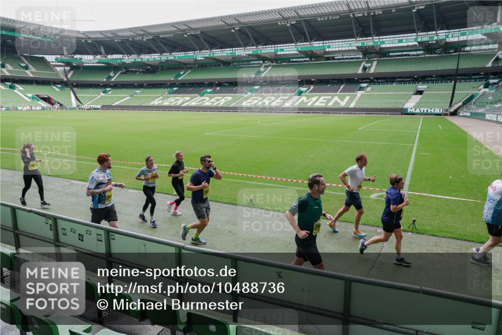 13.09.2026 - 21. swb-Marathon Bremen Michael Burmester http://msf.ph/oto/10488736 13.09.2026 10:33:46 Laufen im Stadion 10018, 10067, 10078, 10166, 10177, 10184, 10203, 10211, 10226, 10236, 10240, 10243, 10249, 10254, 10256, 10297, 10300, 10322, 10355, 10356, 10365, 10372, 10374, 10379, 10383, 10394, 10408, 10415, 10423, 10428, 10460, 10486, 10494, 10530, 10550, 10565, 10578, 10604, 10668, 10669, 10670, 10673, 10675, 10687, 10691, 10699, 10700, 10707, 10721, 10728, 10745, 10749, 10750, 10771, 10772, 10787, 10788, 10794, 10809, 10828, 10857, 10867, 10914, 11126, 11162, 11343 meine-sportfotos.de