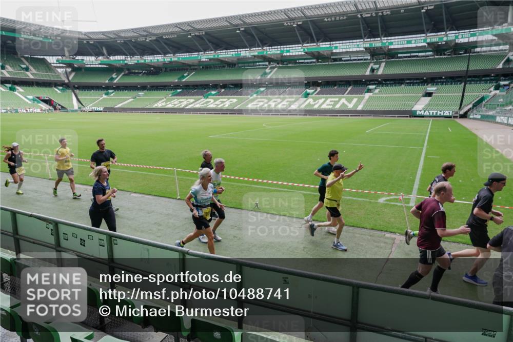 13.09.2026 - 21. swb-Marathon Bremen Michael Burmester http://msf.ph/oto/10488741 13.09.2026 10:33:54 Laufen im Stadion 10018, 10067, 10078, 10147, 10166, 10177, 10184, 10203, 10211, 10226, 10236, 10240, 10249, 10254, 10297, 10300, 10355, 10356, 10367, 10368, 10369, 10372, 10374, 10379, 10383, 10394, 10408, 10415, 10423, 10428, 10460, 10486, 10494, 10530, 10550, 10578, 10604, 10639, 10668, 10669, 10670, 10673, 10675, 10687, 10691, 10699, 10700, 10728, 10745, 10749, 10750, 10771, 10772, 10787, 10788, 10794, 10809, 10828, 10857, 10867, 10914, 11126, 11162, 11343, 11803 meine-sportfotos.de