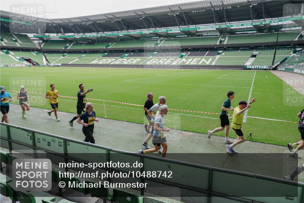13.09.2026 - 21. swb-Marathon Bremen Michael Burmester http://msf.ph/oto/10488742 13.09.2026 10:33:55 Laufen im Stadion 10018, 10067, 10078, 10147, 10166, 10177, 10184, 10203, 10211, 10226, 10236, 10240, 10249, 10254, 10297, 10300, 10355, 10356, 10367, 10368, 10369, 10372, 10374, 10379, 10383, 10394, 10408, 10415, 10423, 10428, 10460, 10486, 10494, 10530, 10550, 10578, 10604, 10639, 10668, 10669, 10670, 10673, 10675, 10687, 10691, 10699, 10700, 10728, 10745, 10749, 10750, 10771, 10772, 10787, 10788, 10794, 10809, 10828, 10857, 10867, 10914, 11126, 11162, 11343, 11803 meine-sportfotos.de