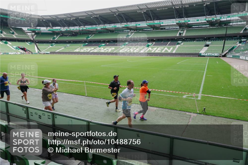 13.09.2026 - 21. swb-Marathon Bremen Michael Burmester http://msf.ph/oto/10488756 13.09.2026 10:34:14 Laufen im Stadion 10018, 10067, 10078, 10147, 10157, 10166, 10177, 10184, 10185, 10211, 10236, 10240, 10254, 10297, 10300, 10355, 10356, 10367, 10368, 10369, 10374, 10379, 10383, 10394, 10408, 10415, 10423, 10428, 10460, 10485, 10494, 10530, 10559, 10578, 10604, 10639, 10668, 10669, 10673, 10677, 10687, 10691, 10699, 10700, 10728, 10745, 10749, 10750, 10772, 10787, 10788, 10794, 10809, 10828, 10857, 10867, 10914, 10928, 11126, 11162, 11343, 11803, 10146, 10222, 10626 meine-sportfotos.de
