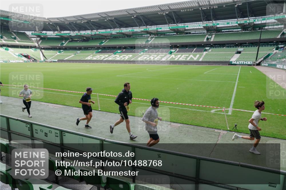 13.09.2026 - 21. swb-Marathon Bremen Michael Burmester http://msf.ph/oto/10488768 13.09.2026 10:34:27 Laufen im Stadion 10018, 10078, 10093, 10144, 10147, 10157, 10166, 10177, 10184, 10185, 10211, 10236, 10240, 10254, 10297, 10355, 10356, 10367, 10368, 10369, 10374, 10383, 10394, 10408, 10415, 10423, 10427, 10428, 10460, 10485, 10494, 10528, 10530, 10559, 10578, 10604, 10639, 10668, 10669, 10673, 10677, 10687, 10691, 10699, 10700, 10745, 10749, 10750, 10772, 10787, 10788, 10794, 10809, 10828, 10857, 10867, 10914, 10928, 11126, 11162, 11343, 11803, 10146, 10222, 10626 meine-sportfotos.de