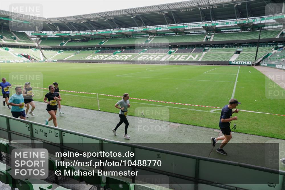 13.09.2026 - 21. swb-Marathon Bremen Michael Burmester http://msf.ph/oto/10488770 13.09.2026 10:34:29 Laufen im Stadion 10018, 10078, 10093, 10144, 10147, 10157, 10166, 10177, 10184, 10185, 10211, 10236, 10240, 10254, 10297, 10355, 10356, 10367, 10368, 10369, 10374, 10394, 10408, 10415, 10423, 10427, 10428, 10460, 10485, 10494, 10528, 10530, 10559, 10578, 10604, 10639, 10668, 10669, 10673, 10677, 10687, 10691, 10699, 10700, 10715, 10745, 10749, 10750, 10772, 10787, 10788, 10794, 10809, 10828, 10857, 10867, 10914, 10928, 11126, 11162, 11343, 11803, 10146, 10222, 10626 meine-sportfotos.de