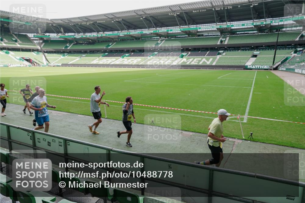 13.09.2026 - 21. swb-Marathon Bremen Michael Burmester http://msf.ph/oto/10488778 13.09.2026 10:34:36 Laufen im Stadion 10018, 10078, 10093, 10144, 10147, 10157, 10177, 10184, 10185, 10211, 10236, 10240, 10245, 10254, 10297, 10355, 10356, 10367, 10368, 10369, 10377, 10408, 10415, 10423, 10427, 10428, 10460, 10485, 10528, 10530, 10559, 10578, 10604, 10639, 10668, 10669, 10673, 10677, 10687, 10691, 10699, 10700, 10715, 10745, 10749, 10750, 10772, 10787, 10788, 10809, 10828, 10857, 10867, 10914, 10928, 11126, 11162, 11343, 11803, 10146, 10222, 10626 meine-sportfotos.de