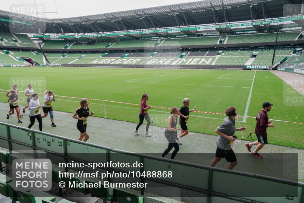 13.09.2026 - 21. swb-Marathon Bremen Michael Burmester http://msf.ph/oto/10488868 13.09.2026 10:36:16 Laufen im Stadion 10092, 10093, 10144, 10152, 10153, 10154, 10157, 10160, 10173, 10175, 10181, 10182, 10185, 10186, 10187, 10195, 10198, 10237, 10245, 10251, 10257, 10263, 10272, 10275, 10278, 10291, 10296, 10306, 10309, 10327, 10331, 10332, 10338, 10357, 10377, 10382, 10390, 10403, 10409, 10411, 10420, 10427, 10429, 10439, 10473, 10477, 10481, 10492, 10497, 10500, 10528, 10531, 10560, 10569, 10607, 10613, 10617, 10633, 10636, 10647, 10648, 10659, 10671, 10672, 10677, 10715 meine-sportfotos.de