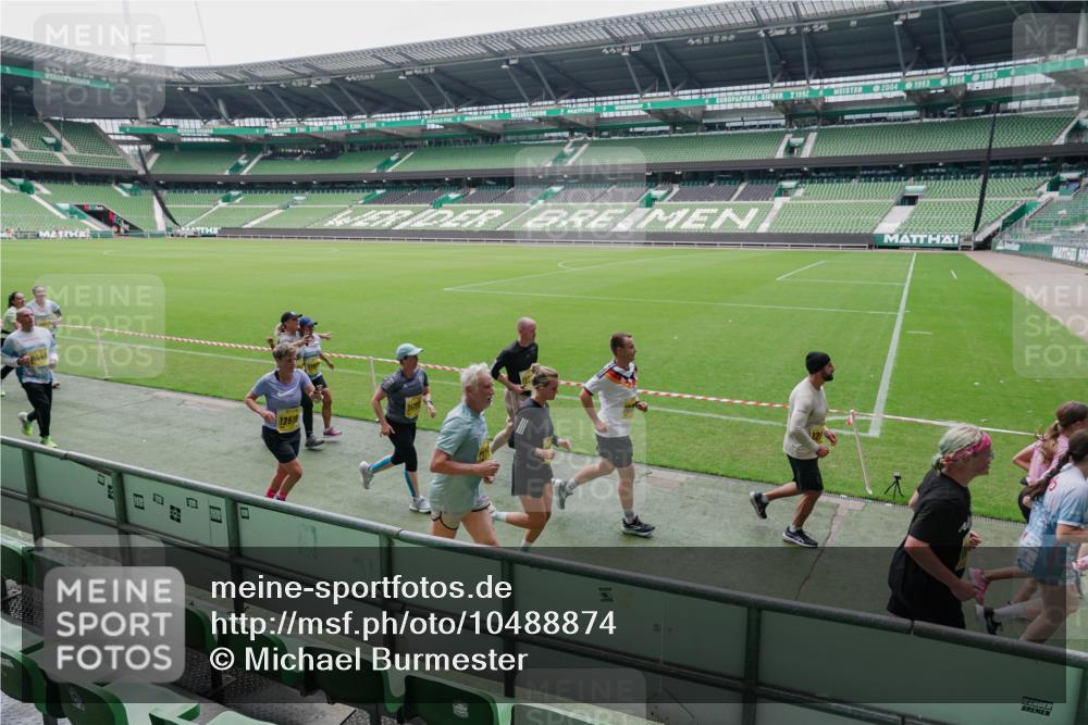 13.09.2026 - 21. swb-Marathon Bremen Michael Burmester http://msf.ph/oto/10488874 13.09.2026 10:36:20 Laufen im Stadion 10092, 10093, 10144, 10152, 10153, 10154, 10157, 10160, 10173, 10175, 10181, 10182, 10186, 10187, 10195, 10198, 10237, 10245, 10251, 10257, 10263, 10272, 10275, 10278, 10291, 10296, 10306, 10309, 10327, 10331, 10332, 10338, 10357, 10377, 10382, 10390, 10403, 10409, 10411, 10420, 10427, 10429, 10439, 10473, 10477, 10481, 10492, 10497, 10500, 10528, 10531, 10560, 10569, 10607, 10613, 10617, 10633, 10636, 10647, 10648, 10659, 10671, 10672, 10715 meine-sportfotos.de