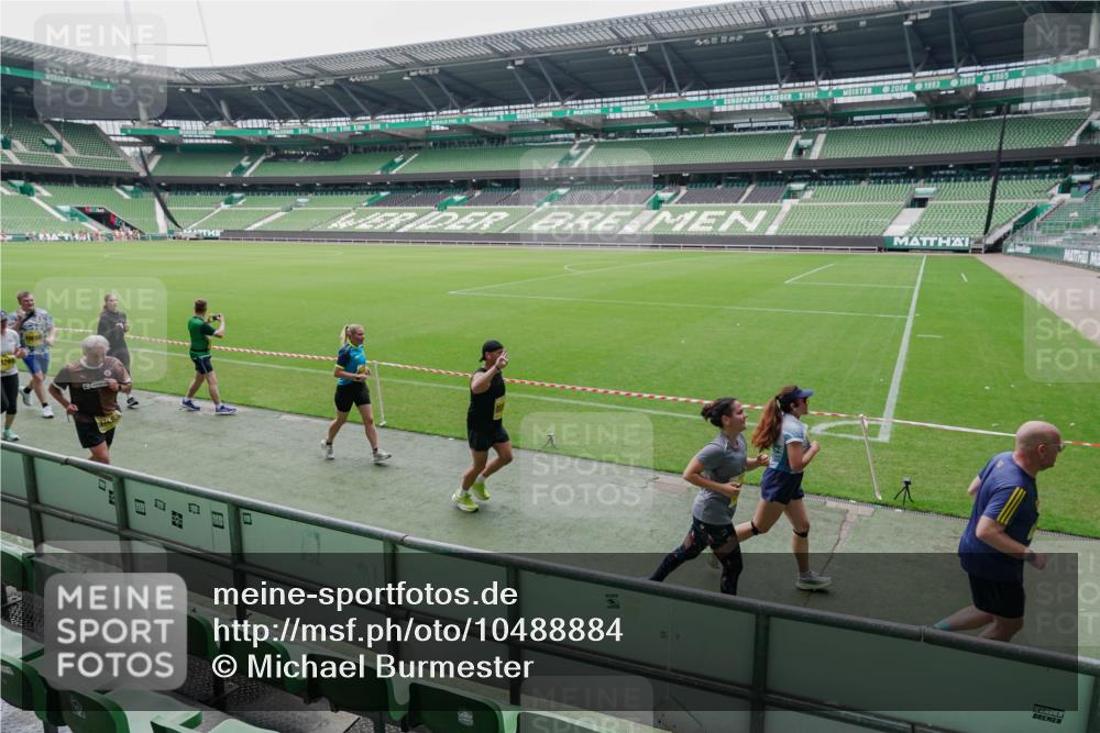 13.09.2026 - 21. swb-Marathon Bremen Michael Burmester http://msf.ph/oto/10488884 13.09.2026 10:36:29 Laufen im Stadion 10092, 10093, 10144, 10152, 10153, 10154, 10160, 10173, 10175, 10181, 10182, 10186, 10187, 10195, 10198, 10237, 10245, 10251, 10257, 10263, 10272, 10275, 10278, 10291, 10296, 10306, 10309, 10327, 10331, 10332, 10338, 10357, 10377, 10382, 10390, 10403, 10409, 10411, 10420, 10427, 10429, 10439, 10444, 10473, 10477, 10481, 10492, 10497, 10500, 10516, 10528, 10531, 10560, 10569, 10607, 10613, 10617, 10633, 10636, 10647, 10648, 10659, 10663, 10671, 10672, 10715 meine-sportfotos.de