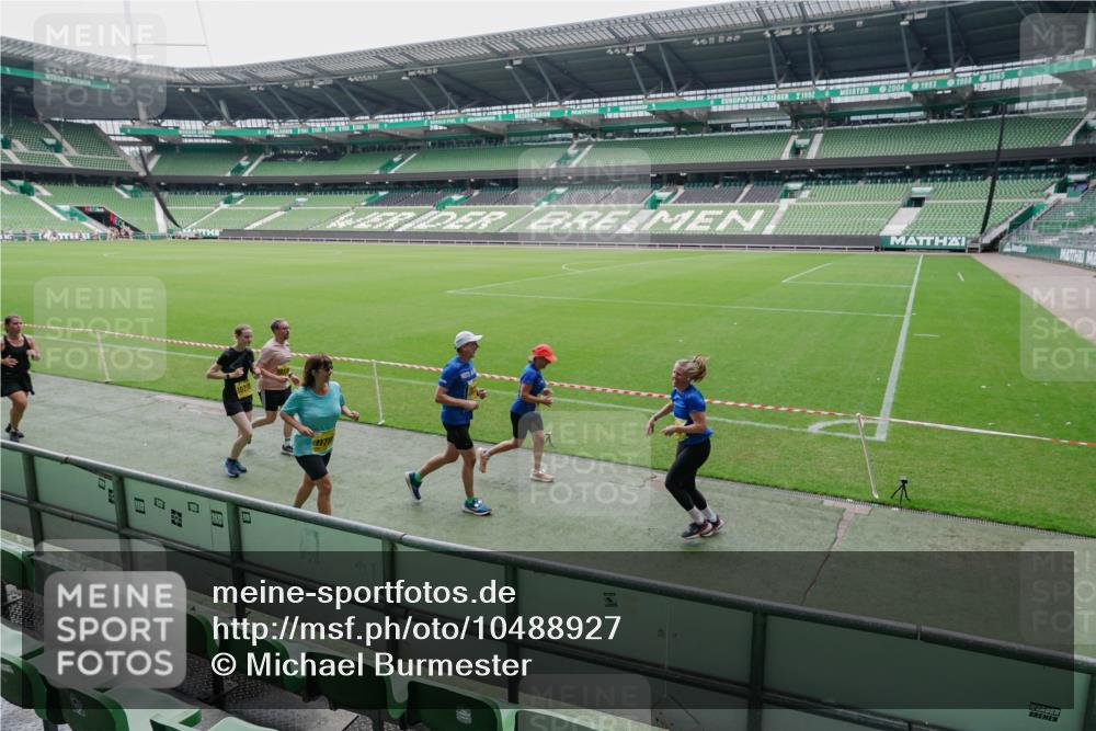 13.09.2026 - 21. swb-Marathon Bremen Michael Burmester http://msf.ph/oto/10488927 13.09.2026 10:37:21 Laufen im Stadion 10090, 10091, 10092, 10150, 10153, 10154, 10160, 10186, 10187, 10190, 10198, 10237, 10251, 10257, 10263, 10272, 10273, 10274, 10275, 10278, 10283, 10291, 10296, 10305, 10306, 10315, 10323, 10327, 10331, 10332, 10338, 10370, 10375, 10376, 10382, 10390, 10403, 10411, 10420, 10429, 10432, 10439, 10444, 10465, 10481, 10488, 10497, 10500, 10516, 10531, 10560, 10569, 10598, 10607, 10613, 10633, 10647, 10648, 10654, 10659, 10663, 10671, 10672, 10674, 10823 meine-sportfotos.de