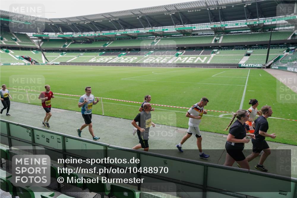 13.09.2026 - 21. swb-Marathon Bremen Michael Burmester http://msf.ph/oto/10488970 13.09.2026 10:38:05 Laufen im Stadion 10090, 10091, 10092, 10150, 10153, 10154, 10168, 10186, 10188, 10190, 10198, 10205, 10237, 10257, 10259, 10260, 10273, 10274, 10283, 10296, 10305, 10315, 10323, 10327, 10331, 10332, 10370, 10375, 10376, 10432, 10444, 10465, 10488, 10497, 10500, 10516, 10526, 10598, 10613, 10633, 10645, 10647, 10648, 10654, 10659, 10661, 10663, 10674, 10681, 10682, 10695, 10697, 10802, 10823 meine-sportfotos.de
