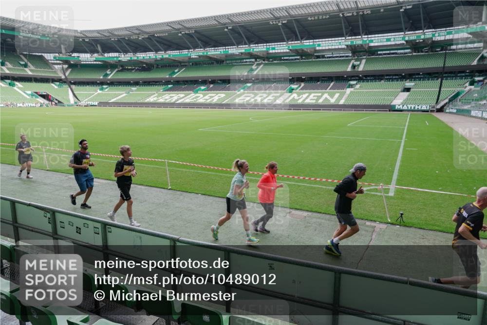 13.09.2026 - 21. swb-Marathon Bremen Michael Burmester http://msf.ph/oto/10489012 13.09.2026 10:38:48 Laufen im Stadion 10090, 10091, 10135, 10138, 10139, 10168, 10188, 10190, 10204, 10205, 10217, 10229, 10238, 10259, 10260, 10273, 10274, 10279, 10280, 10283, 10305, 10314, 10323, 10360, 10363, 10364, 10370, 10375, 10376, 10378, 10404, 10432, 10457, 10465, 10469, 10488, 10493, 10501, 10505, 10510, 10511, 10526, 10576, 10595, 10598, 10609, 10616, 10619, 10630, 10645, 10654, 10661, 10662, 10664, 10674, 10681, 10682, 10686, 10695, 10697, 10712, 10743, 10802, 10823 meine-sportfotos.de