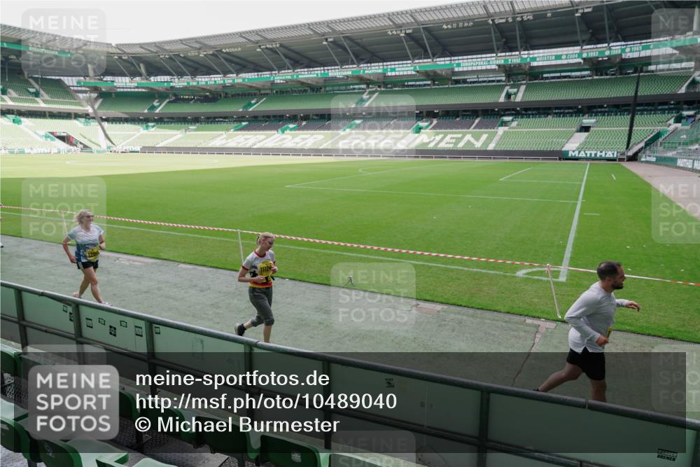 13.09.2026 - 21. swb-Marathon Bremen Michael Burmester http://msf.ph/oto/10489040 13.09.2026 10:39:19 Laufen im Stadion 10135, 10138, 10139, 10156, 10168, 10188, 10190, 10204, 10205, 10217, 10229, 10234, 10238, 10259, 10260, 10279, 10280, 10305, 10314, 10360, 10363, 10364, 10370, 10375, 10376, 10378, 10386, 10404, 10432, 10457, 10465, 10469, 10484, 10493, 10501, 10505, 10510, 10511, 10526, 10556, 10576, 10580, 10595, 10599, 10609, 10616, 10619, 10630, 10645, 10653, 10654, 10660, 10661, 10662, 10664, 10681, 10682, 10686, 10695, 10697, 10712, 10737, 10743, 10751, 10802, 10823 meine-sportfotos.de