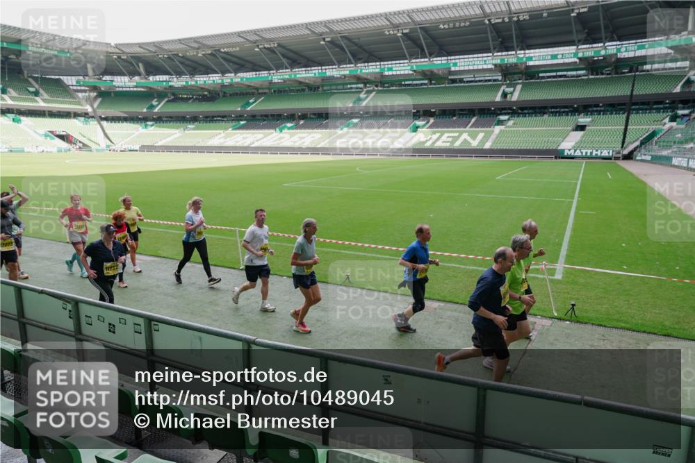 13.09.2026 - 21. swb-Marathon Bremen Michael Burmester http://msf.ph/oto/10489045 13.09.2026 10:39:25 Laufen im Stadion 10135, 10138, 10139, 10156, 10168, 10169, 10188, 10190, 10204, 10205, 10217, 10229, 10234, 10238, 10259, 10260, 10279, 10280, 10305, 10314, 10360, 10363, 10364, 10378, 10386, 10404, 10457, 10465, 10469, 10484, 10493, 10501, 10505, 10510, 10511, 10526, 10556, 10570, 10576, 10580, 10595, 10599, 10609, 10616, 10619, 10630, 10645, 10653, 10660, 10661, 10662, 10664, 10681, 10682, 10686, 10695, 10696, 10697, 10712, 10737, 10743, 10751, 10802, 10823 meine-sportfotos.de