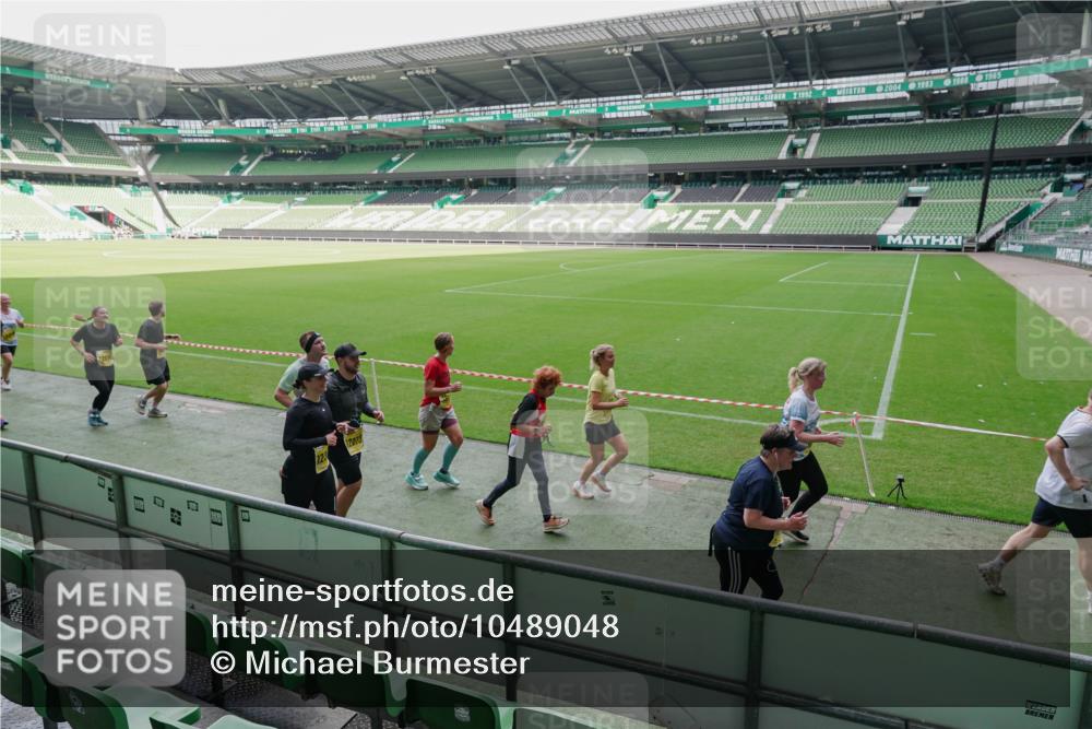 13.09.2026 - 21. swb-Marathon Bremen Michael Burmester http://msf.ph/oto/10489048 13.09.2026 10:39:28 Laufen im Stadion 10135, 10138, 10139, 10156, 10168, 10169, 10188, 10204, 10205, 10217, 10229, 10234, 10238, 10259, 10260, 10279, 10280, 10299, 10305, 10314, 10360, 10363, 10364, 10378, 10386, 10404, 10457, 10465, 10469, 10484, 10493, 10501, 10505, 10510, 10511, 10526, 10556, 10570, 10576, 10580, 10595, 10599, 10609, 10616, 10619, 10630, 10645, 10653, 10660, 10661, 10662, 10664, 10681, 10682, 10686, 10695, 10696, 10697, 10712, 10737, 10743, 10751, 10802, 10823 meine-sportfotos.de