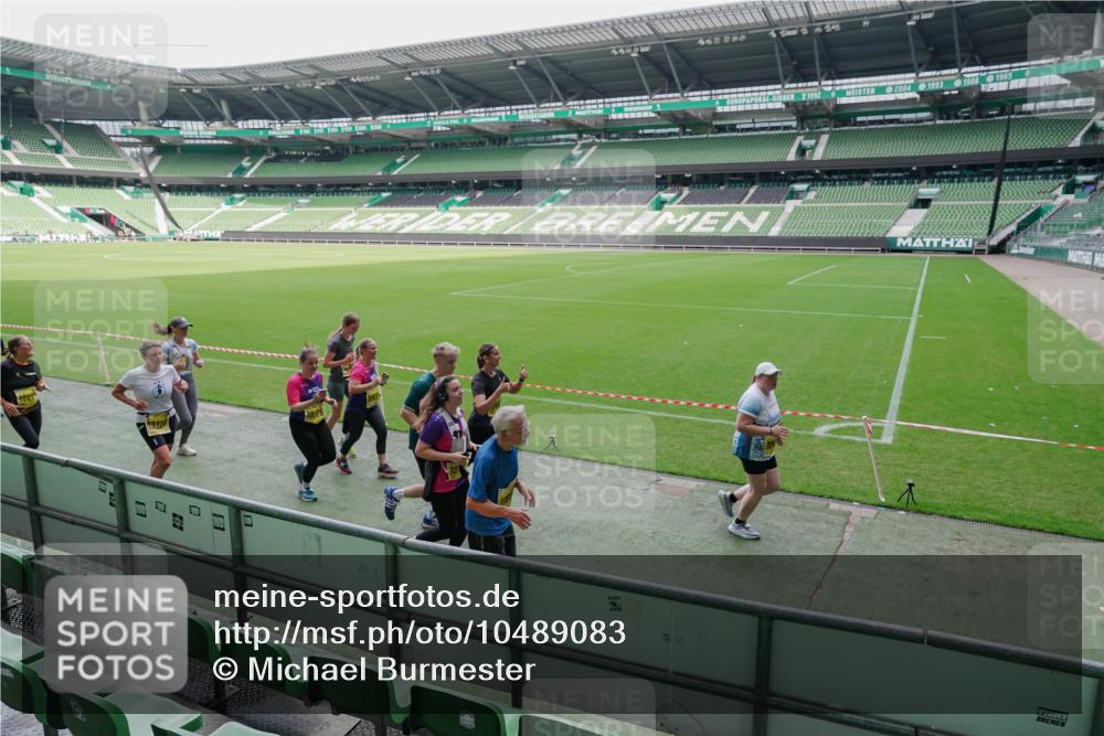 13.09.2026 - 21. swb-Marathon Bremen Michael Burmester http://msf.ph/oto/10489083 13.09.2026 10:40:12 Laufen im Stadion 10135, 10138, 10139, 10156, 10169, 10204, 10213, 10217, 10229, 10234, 10238, 10279, 10280, 10299, 10314, 10321, 10354, 10360, 10363, 10364, 10378, 10386, 10404, 10406, 10417, 10424, 10435, 10455, 10457, 10469, 10483, 10484, 10493, 10501, 10505, 10510, 10511, 10545, 10556, 10570, 10576, 10580, 10582, 10586, 10595, 10599, 10609, 10611, 10616, 10619, 10630, 10653, 10660, 10662, 10664, 10686, 10694, 10696, 10712, 10737, 10743, 10751 meine-sportfotos.de