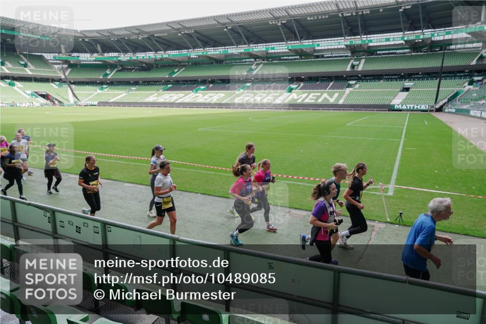 13.09.2026 - 21. swb-Marathon Bremen Michael Burmester http://msf.ph/oto/10489085 13.09.2026 10:40:14 Laufen im Stadion 10135, 10138, 10139, 10156, 10169, 10204, 10213, 10217, 10229, 10234, 10238, 10279, 10280, 10299, 10313, 10314, 10321, 10354, 10360, 10363, 10364, 10378, 10386, 10404, 10406, 10417, 10424, 10435, 10455, 10457, 10469, 10483, 10484, 10493, 10501, 10505, 10510, 10511, 10545, 10556, 10570, 10576, 10580, 10582, 10586, 10595, 10599, 10609, 10611, 10616, 10619, 10630, 10653, 10660, 10662, 10664, 10686, 10694, 10696, 10712, 10737, 10743, 10751, 10766 meine-sportfotos.de