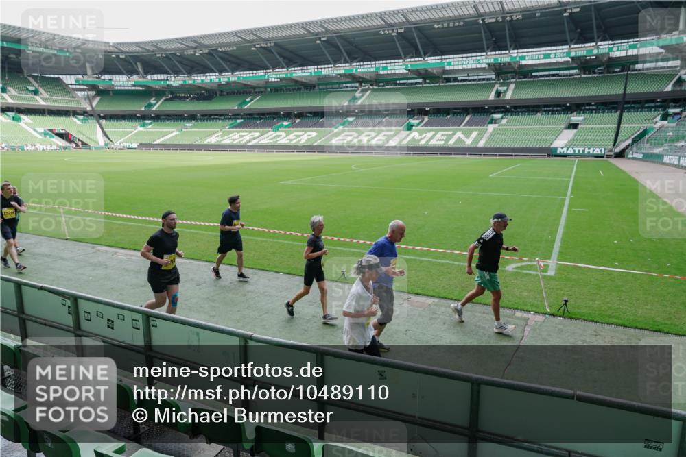 13.09.2026 - 21. swb-Marathon Bremen Michael Burmester http://msf.ph/oto/10489110 13.09.2026 10:40:39 Laufen im Stadion 10135, 10138, 10155, 10156, 10163, 10169, 10213, 10217, 10229, 10234, 10247, 10279, 10280, 10299, 10313, 10314, 10321, 10354, 10386, 10399, 10406, 10414, 10417, 10419, 10424, 10435, 10455, 10483, 10484, 10493, 10501, 10511, 10527, 10545, 10556, 10570, 10576, 10580, 10582, 10586, 10599, 10609, 10611, 10616, 10619, 10644, 10653, 10660, 10662, 10694, 10696, 10706, 10712, 10719, 10737, 10743, 10751, 10766, 10768, 10804, 11043 meine-sportfotos.de