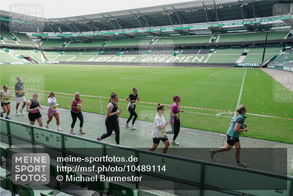 13.09.2026 - 21. swb-Marathon Bremen Michael Burmester http://msf.ph/oto/10489114 13.09.2026 10:40:44 Laufen im Stadion 10138, 10155, 10156, 10163, 10169, 10213, 10217, 10229, 10234, 10247, 10279, 10280, 10299, 10313, 10314, 10321, 10354, 10386, 10399, 10406, 10414, 10417, 10419, 10424, 10435, 10455, 10483, 10484, 10493, 10501, 10527, 10545, 10556, 10570, 10576, 10580, 10582, 10586, 10599, 10611, 10616, 10619, 10644, 10653, 10660, 10694, 10696, 10705, 10706, 10712, 10719, 10722, 10737, 10743, 10751, 10766, 10768, 10804, 10859, 11043, 11239 meine-sportfotos.de