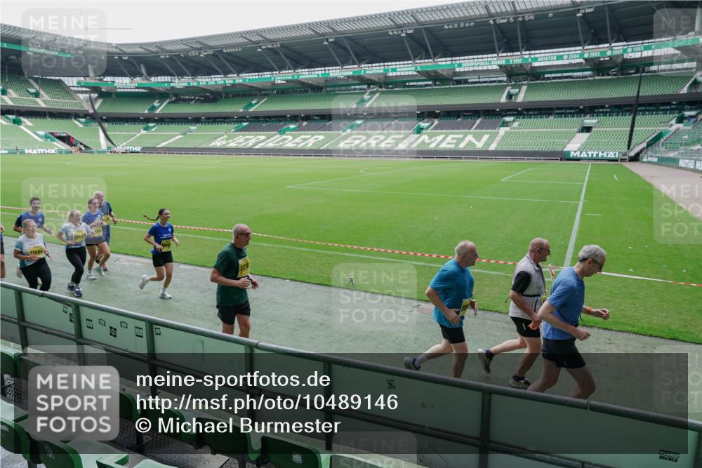 13.09.2026 - 21. swb-Marathon Bremen Michael Burmester http://msf.ph/oto/10489146 13.09.2026 10:41:21 Laufen im Stadion 10155, 10156, 10163, 10169, 10213, 10247, 10299, 10313, 10321, 10354, 10386, 10399, 10406, 10414, 10417, 10419, 10422, 10424, 10435, 10455, 10461, 10462, 10483, 10519, 10527, 10545, 10546, 10547, 10570, 10582, 10586, 10599, 10611, 10644, 10653, 10694, 10696, 10705, 10706, 10719, 10722, 10751, 10766, 10768, 10776, 10804, 10859, 10889, 10909, 10963, 10977, 11043, 11239 meine-sportfotos.de