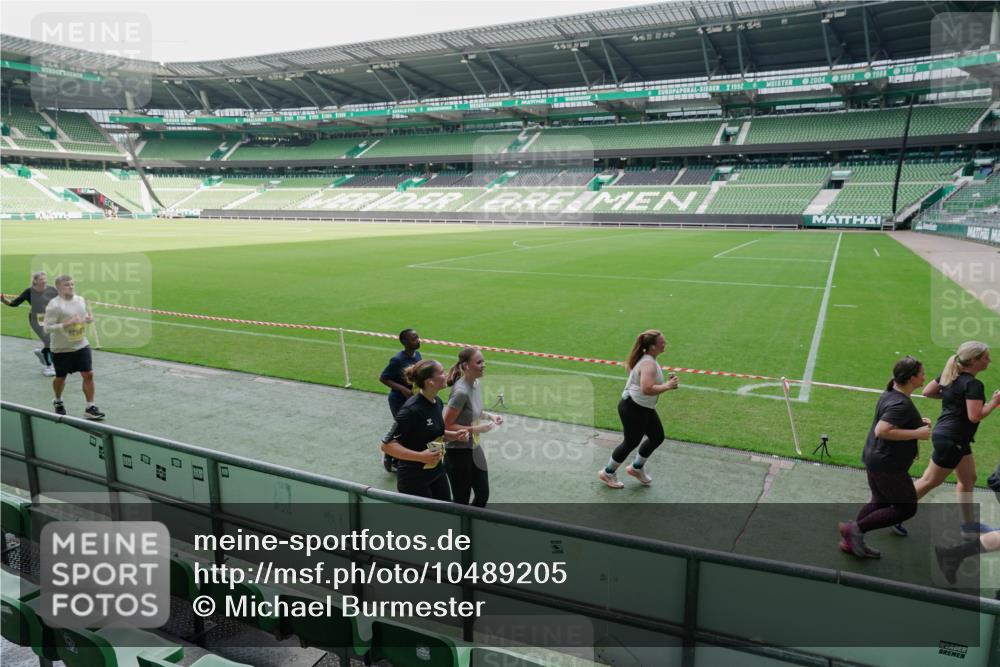 13.09.2026 - 21. swb-Marathon Bremen Michael Burmester http://msf.ph/oto/10489205 13.09.2026 10:42:18 Laufen im Stadion 10148, 10155, 10163, 10247, 10303, 10313, 10330, 10361, 10362, 10395, 10396, 10399, 10414, 10419, 10422, 10461, 10462, 10483, 10490, 10491, 10519, 10527, 10546, 10547, 10557, 10572, 10586, 10644, 10665, 10705, 10706, 10719, 10722, 10752, 10766, 10768, 10773, 10776, 10784, 10804, 10805, 10854, 10859, 10880, 10889, 10909, 10963, 10977, 11026, 11027, 11041, 11043, 11078, 11084, 11085, 11090, 11097, 11098, 11140, 11173, 11192, 11239, 11274 meine-sportfotos.de