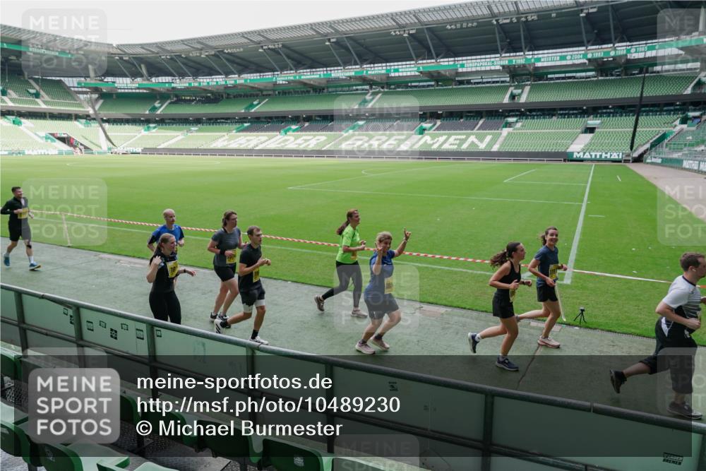 13.09.2026 - 21. swb-Marathon Bremen Michael Burmester http://msf.ph/oto/10489230 13.09.2026 10:42:53 Laufen im Stadion 10002, 10004, 10005, 10148, 10271, 10303, 10330, 10361, 10362, 10395, 10396, 10402, 10422, 10461, 10462, 10474, 10490, 10491, 10519, 10546, 10547, 10557, 10572, 10665, 10722, 10752, 10773, 10776, 10784, 10805, 10854, 10859, 10880, 10889, 10899, 10900, 10909, 10963, 10977, 11026, 11027, 11041, 11078, 11084, 11085, 11090, 11097, 11098, 11140, 11173, 11192, 11217, 11239, 11264, 11274, 11448, 11456, 11461, 11482, 11535 meine-sportfotos.de