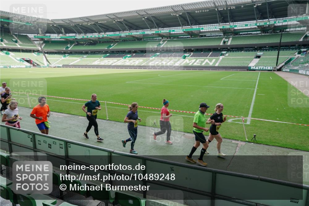 13.09.2026 - 21. swb-Marathon Bremen Michael Burmester http://msf.ph/oto/10489248 13.09.2026 10:43:19 Laufen im Stadion 10002, 10004, 10005, 10148, 10271, 10303, 10325, 10330, 10335, 10361, 10362, 10395, 10396, 10402, 10459, 10474, 10490, 10491, 10513, 10519, 10557, 10572, 10605, 10606, 10665, 10752, 10756, 10773, 10779, 10784, 10805, 10854, 10880, 10882, 10899, 10900, 10909, 10963, 10977, 10997, 11026, 11027, 11041, 11078, 11084, 11085, 11090, 11097, 11098, 11140, 11173, 11192, 11217, 11264, 11274, 11333, 11337, 11355, 11448, 11456, 11461, 11482, 11535 meine-sportfotos.de