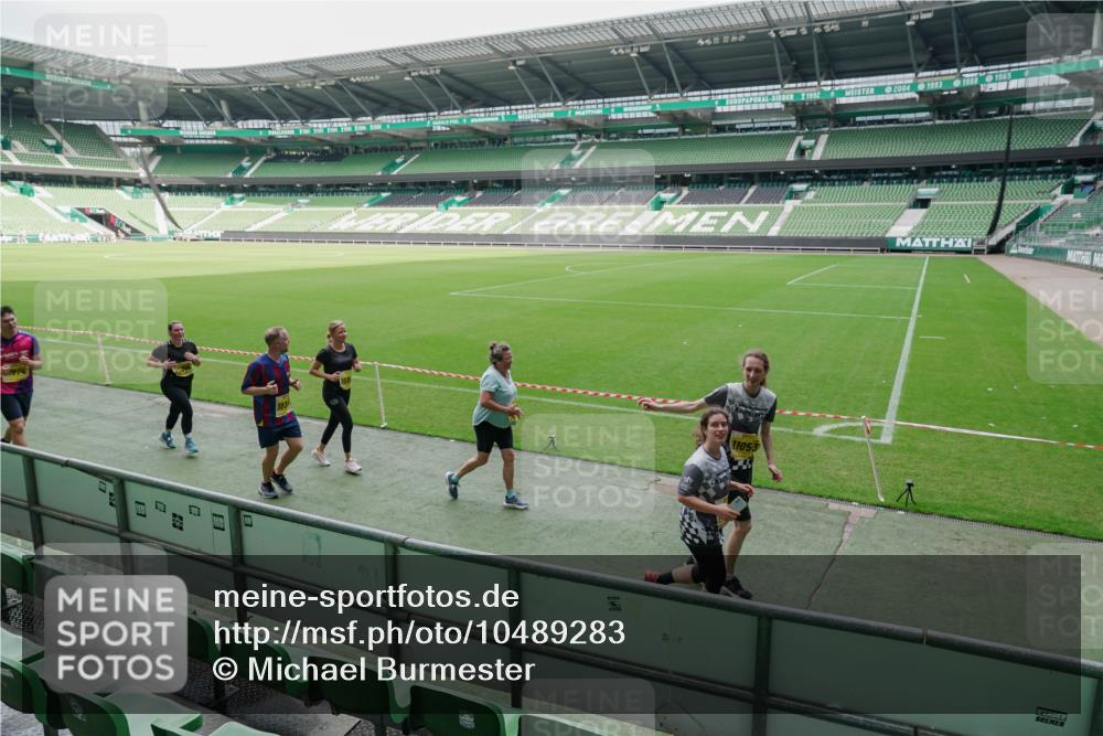 13.09.2026 - 21. swb-Marathon Bremen Michael Burmester http://msf.ph/oto/10489283 13.09.2026 10:44:04 Laufen im Stadion 10002, 10004, 10005, 10176, 10191, 10192, 10271, 10295, 10303, 10325, 10335, 10361, 10362, 10402, 10459, 10474, 10491, 10513, 10557, 10572, 10605, 10606, 10629, 10679, 10713, 10756, 10773, 10779, 10784, 10805, 10880, 10882, 10899, 10900, 10997, 10999, 11173, 11217, 11233, 11264, 11274, 11307, 11333, 11337, 11355, 11385, 11408, 11448, 11456, 11461, 11482, 11535, 11629, 11943, 12311, 12321, 10163 meine-sportfotos.de