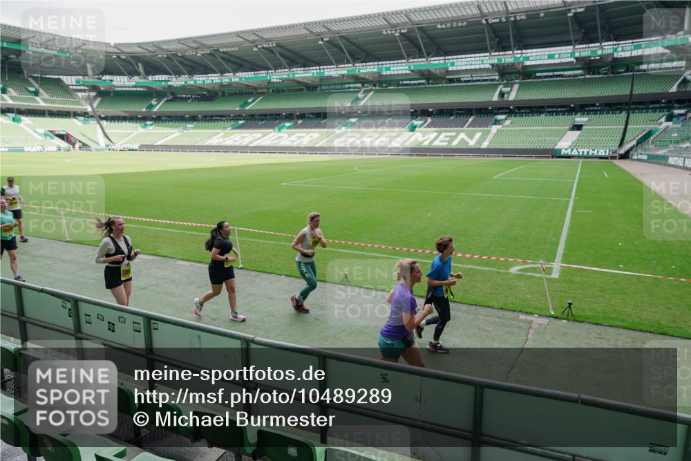 13.09.2026 - 21. swb-Marathon Bremen Michael Burmester http://msf.ph/oto/10489289 13.09.2026 10:44:14 Laufen im Stadion 10002, 10004, 10005, 10176, 10191, 10192, 10271, 10295, 10325, 10335, 10361, 10362, 10402, 10459, 10474, 10513, 10572, 10605, 10606, 10629, 10679, 10713, 10756, 10779, 10882, 10899, 10900, 10997, 10999, 11081, 11173, 11217, 11233, 11264, 11274, 11307, 11333, 11337, 11355, 11385, 11408, 11448, 11456, 11461, 11482, 11495, 11535, 11629, 11932, 11943, 12151, 12226, 12311, 12321, 10163 meine-sportfotos.de